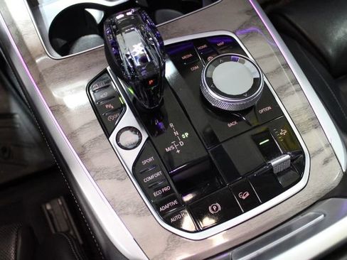 Used 2019 BMW X7 xDrive50i w/ Dynamic Handling Package image 38