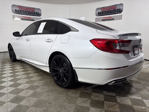 Used 2021 Honda Accord Touring image 7