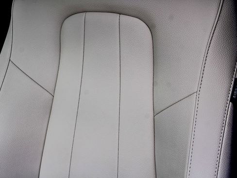 Certified 2025 Mercedes-Benz GLA 250 image 24