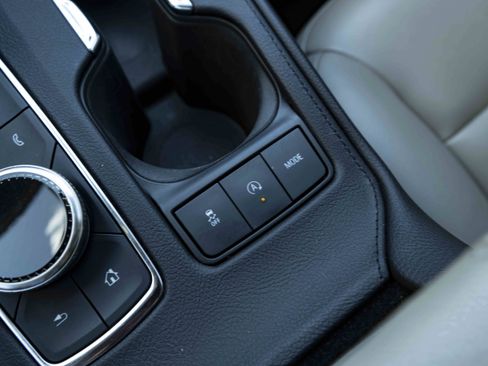 Used 2023 Cadillac XT4 Luxury FWD image 28