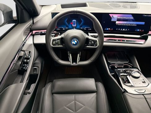 Used 2026 BMW i5 eDrive40 w/ M Sport Package AWD/4WD image 10
