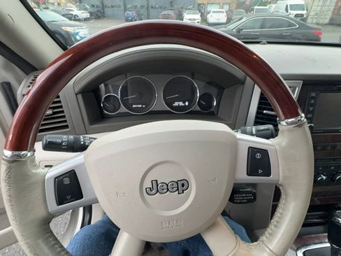 Used 2009 Jeep Grand Cherokee Overland image 11