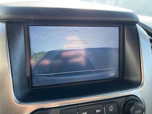 Used 2019 Chevrolet Suburban Premier image 23