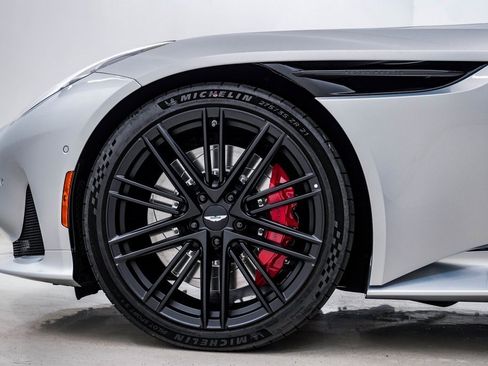 Used 2024 Aston Martin DB12 Coupe image 15