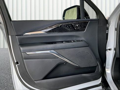 Used 2026 Cadillac Escalade IQ Sport 1 AWD/4WD image 16
