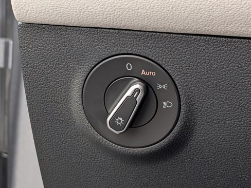 Certified 2025 Volkswagen Taos S AWD/4WD image 26