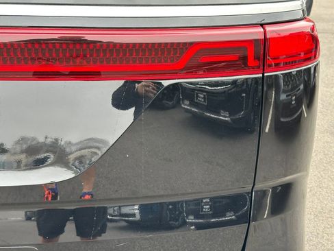 Used 2024 Kia Carnival SX Prestige image 37