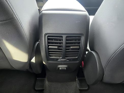 Used 2018 Ford Escape SE image 29