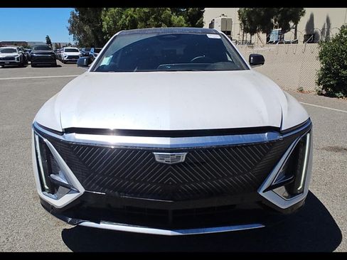 Used 2024 Cadillac Lyriq Tech RWD image 15