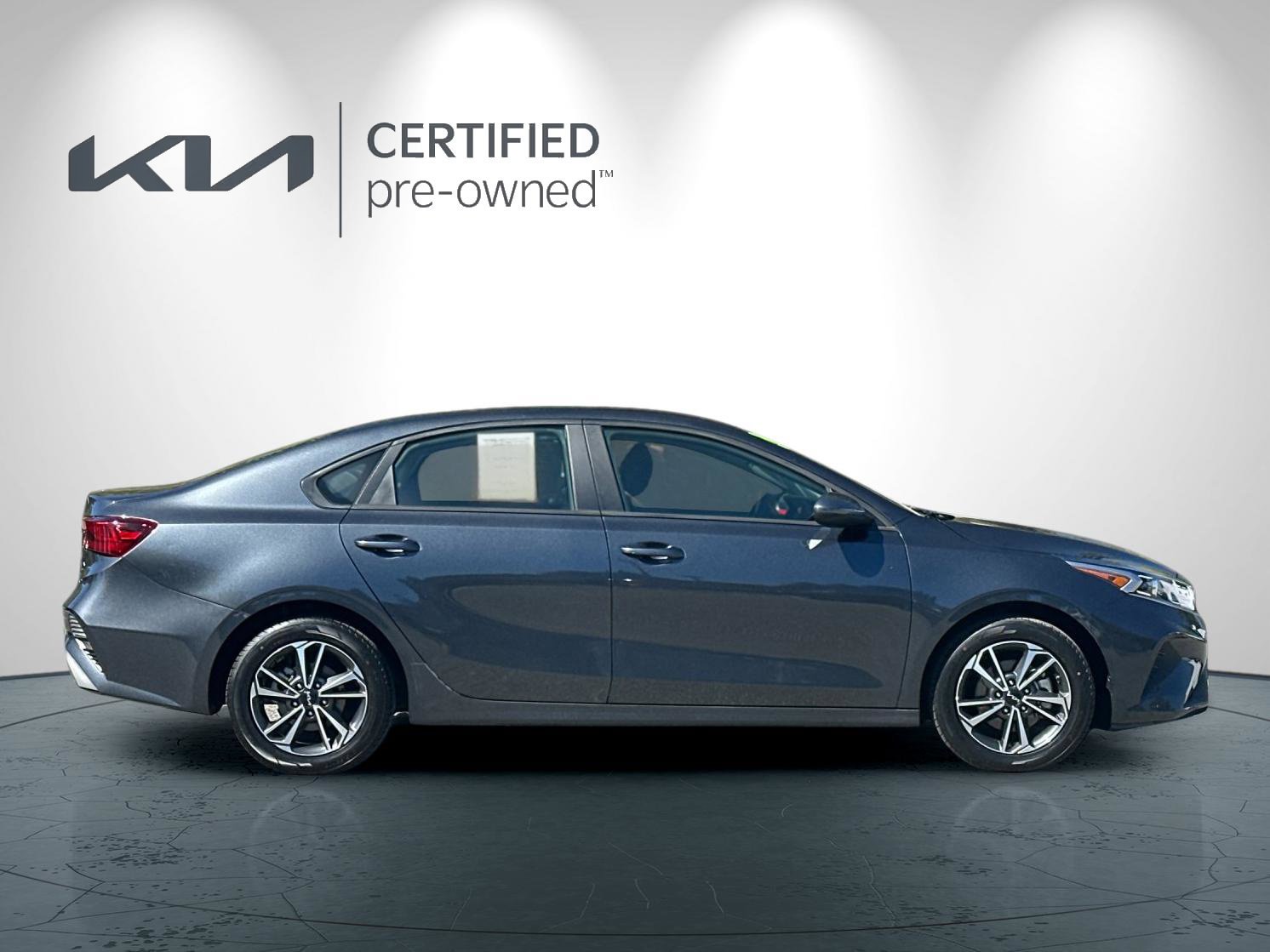 Certified 2024 Kia Forte LXS FWD image 3