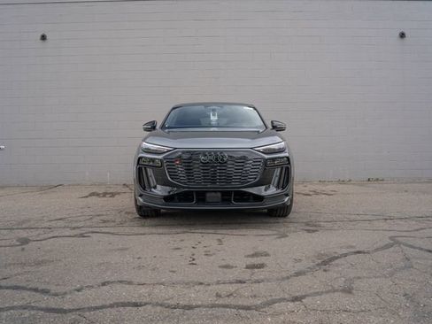 New 2027 Audi SQ6 e-tron Premium Plus AWD/4WD image 2