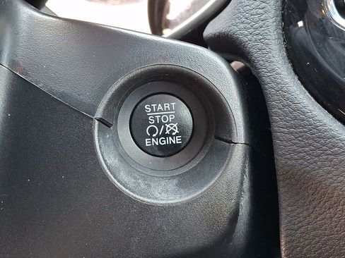 Used 2019 Jeep Compass Limited AWD/4WD image 25