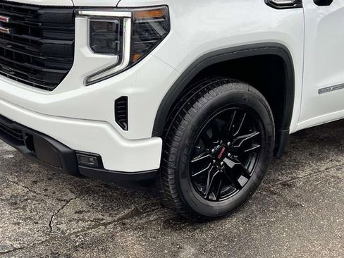 New 2026 GMC Sierra 1500 Elevation image 9