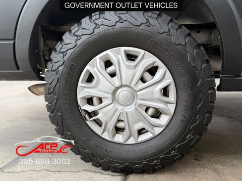 Used 2019 Ford Transit 250 148 Medium Roof image 15