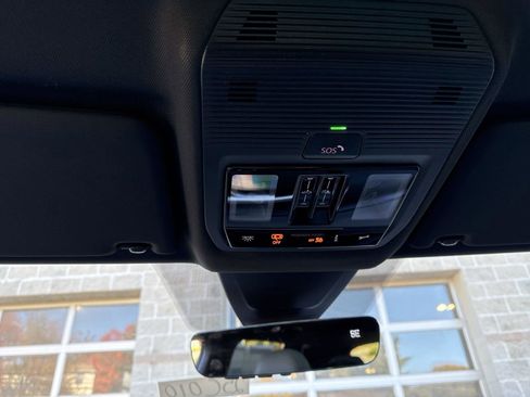 New 2025 Volkswagen Atlas Cross Sport SEL image 23