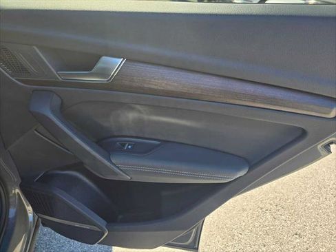 Used 2024 Audi Q5 2.0T Premium Plus w/ Premium Plus Package image 13