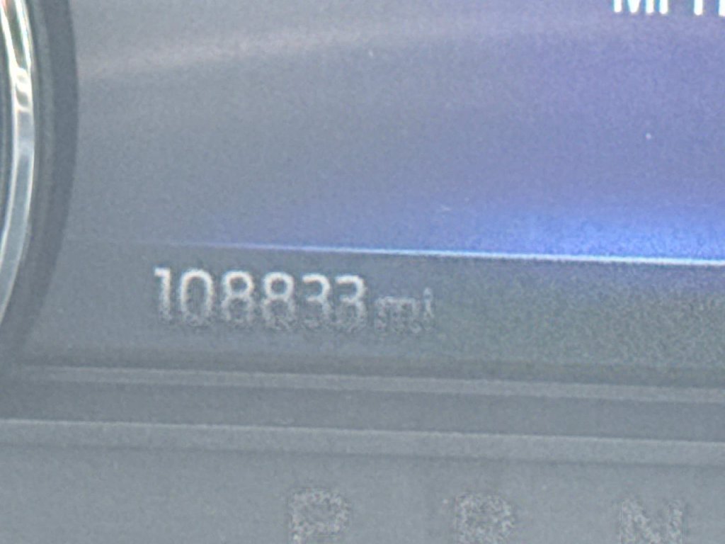 Used 2022 Ford Explorer Limited w/ Equipment Group 301A RWD image 32
