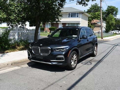 Used 2021 BMW X5 xDrive40i w/ Premium Package AWD/4WD image 2