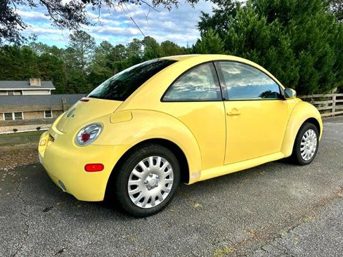 Used 2004 Volkswagen Beetle GL image 3