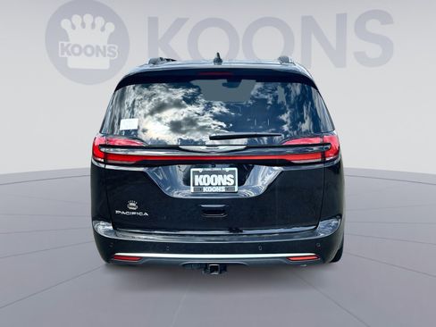 New 2026 Chrysler Pacifica Pinnacle w/ Trailer Tow Group image 5