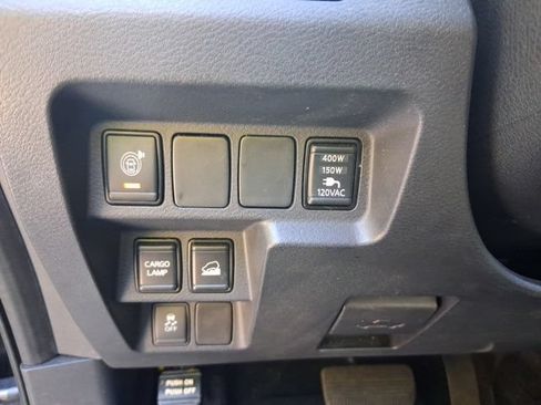 Used 2022 Nissan Frontier SV AWD/4WD image 20