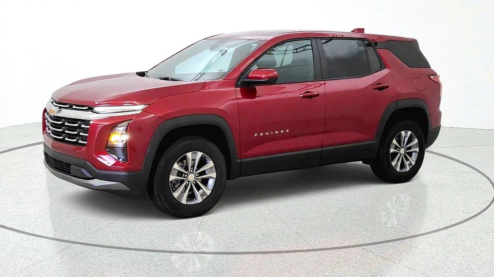 Used 2026 Chevrolet Equinox LT w/ Convenience Package II FWD image 4