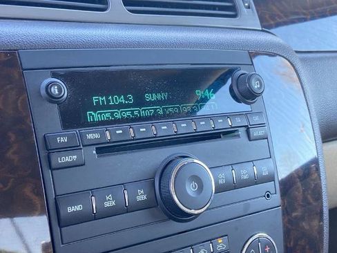 Used 2013 GMC Sierra 2500 Denali w/ Suspension Package, Off-Road image 9