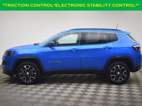 Used 2022 Jeep Compass Latitude AWD/4WD image 13