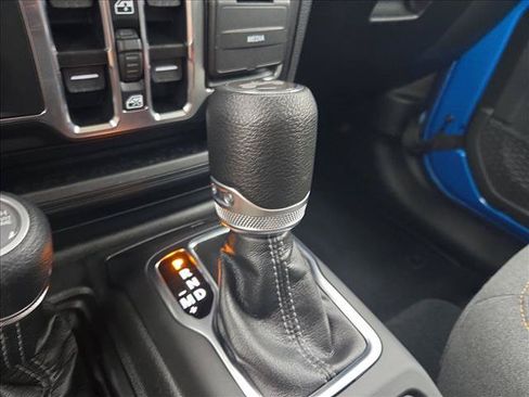Used 2024 Jeep Wrangler Unlimited Sahara AWD/4WD image 11