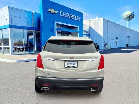 Used 2017 Cadillac XT5 Premium Luxury AWD/4WD image 4