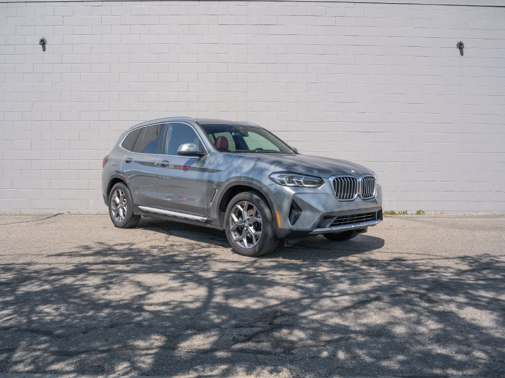 Used 2024 BMW X3 xDrive30i w/ Premium Package AWD/4WD image 9