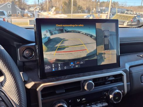 Used 2025 Toyota Tacoma Limited image 10