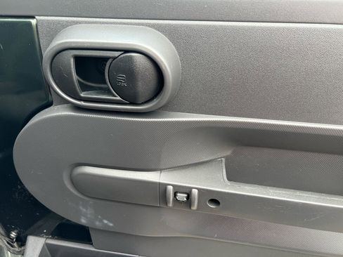 Used 2010 Jeep Wrangler Sahara image 10