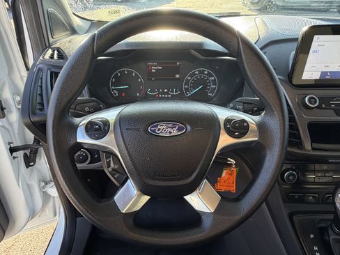Used 2022 Ford Transit Connect XL image 18
