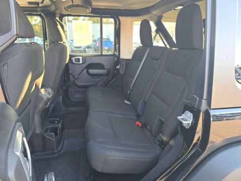 Used 2021 Jeep Wrangler Unlimited Sport image 25