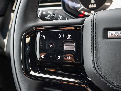 New 2025 Land Rover Range Rover Sport Dynamic SE image 39