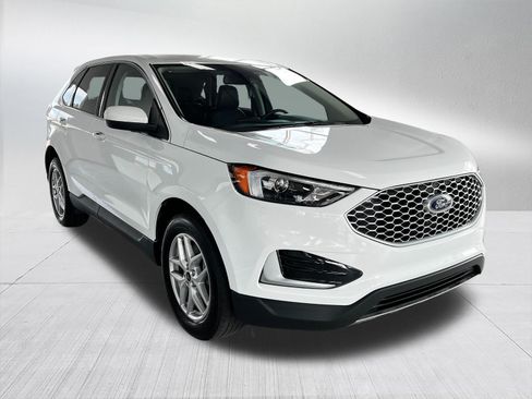 Used 2024 Ford Edge SEL AWD/4WD image 3