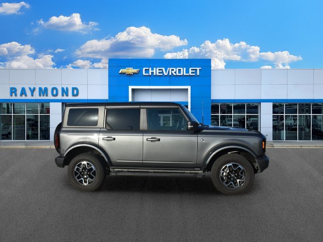 Used 2024 Ford Bronco Outer Banks AWD/4WD image 2