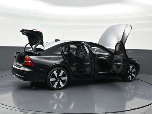 Certified 2024 Volvo S60 T8 Plus image 32