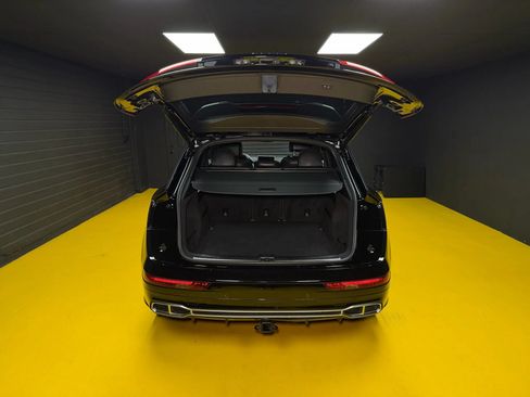 Used 2018 Audi SQ5 Premium Plus w/ Navigation Package AWD/4WD image 10