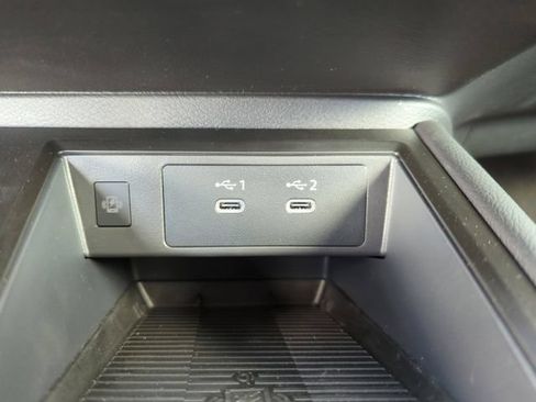 New 2026 Nissan Kicks SR FWD image 30