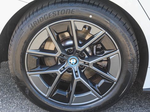 Certified 2023 BMW i4 eDrive35 w/ Premium Package image 11