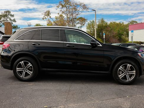Used 2019 Mercedes-Benz GLC 300 w/ Premium Package image 16