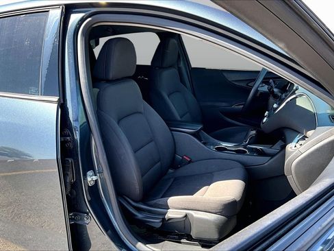 Used 2020 Chevrolet Malibu LT FWD image 7