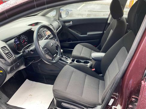Used 2018 Kia Forte LX image 9
