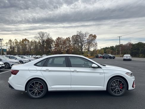New 2026 Volkswagen Jetta GLI Autobahn image 4