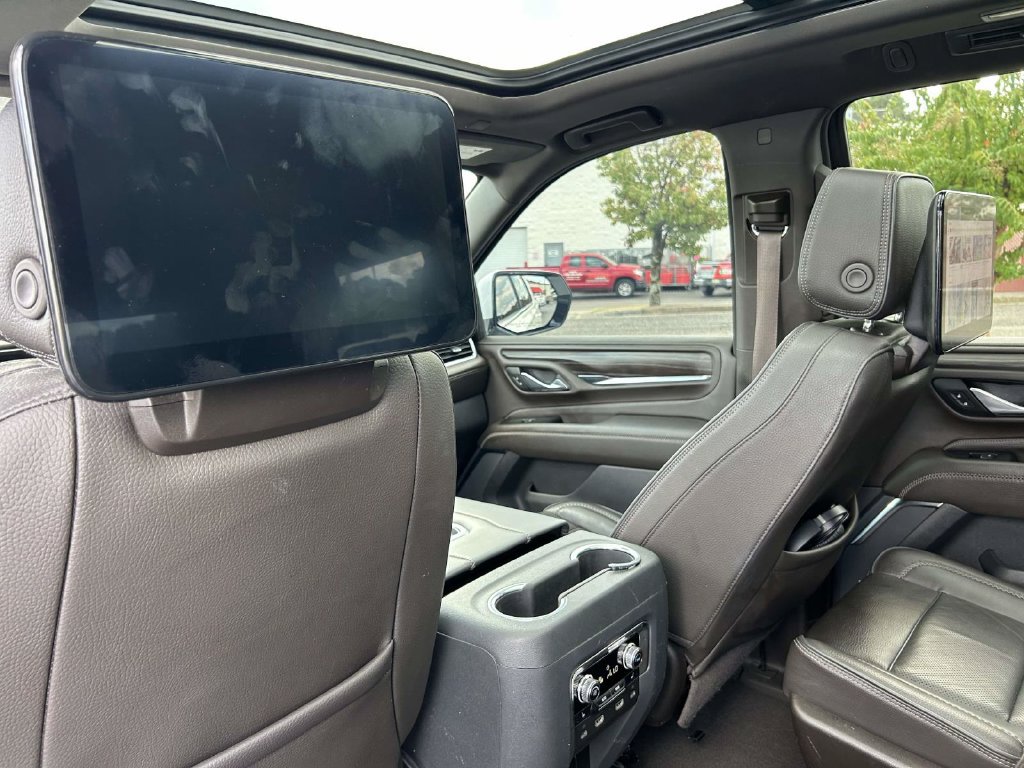Used 2023 GMC Yukon Denali w/ Denali Reserve Package RWD image 15