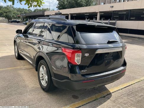 Used 2023 Ford Explorer XLT RWD image 4
