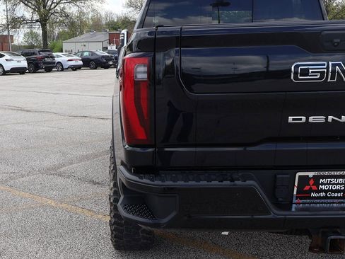 Used 2024 GMC Sierra 3500 Denali Ultimate AWD/4WD image 18