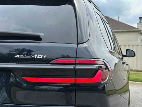 Certified 2025 BMW X7 xDrive40i w/ M Sport Package AWD/4WD image 12